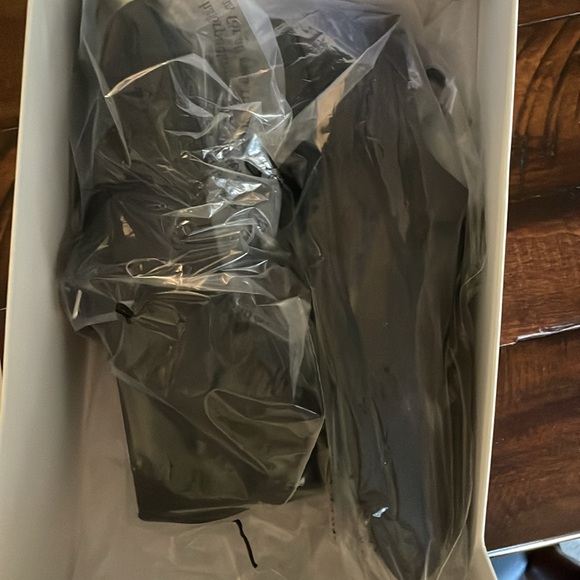 NWT COS CHUNKY LEATHER MARY-JANE SHOES BORDEAUX or BURGUNDY - Picture 5 of 7